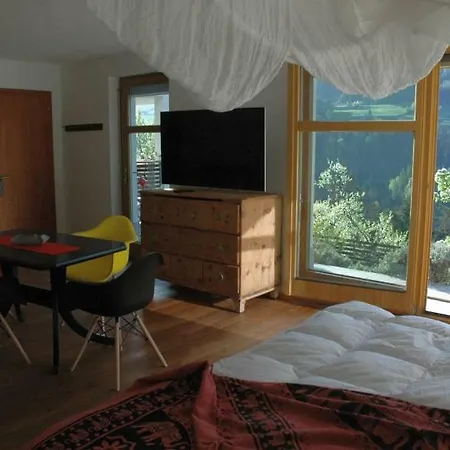 Ualysses Apartment